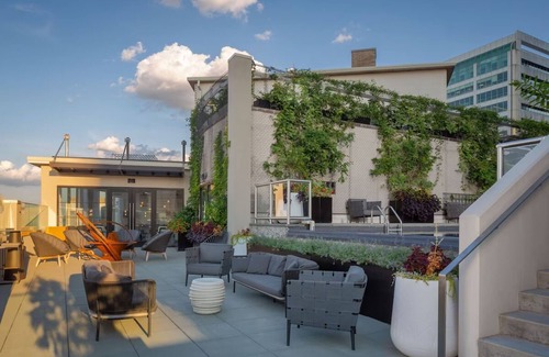 Logan Square House | The Windsor Suites' King Studio, Rooftop Relaxation, Suite with Kitchen