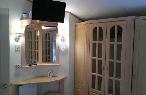 Ingoldmells Resort | The Wolds Vogue II 6 Berth Central Heated