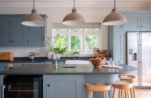 Salcombe House | The Wood - a house that sleeps 15 guests in 7 bedrooms