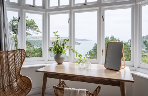 Salcombe House | The Wood - a house that sleeps 15 guests in 7 bedrooms