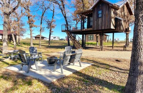 Elm Mott Other | The Wren Treehouse 15 MIN to Magnolia Baylor