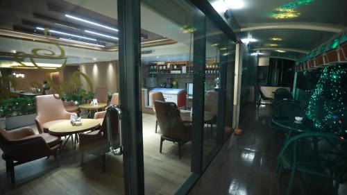 Uttara Hotel | The Zabeer Dhaka
