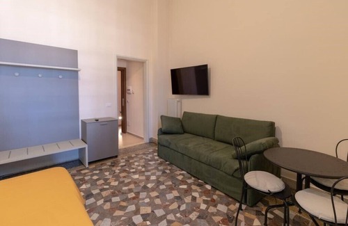 Messina Apartment | Theater on the Strait