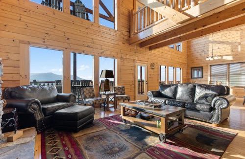 Gatlinburg - Pigeon Forge House | Theatre in the Mountains