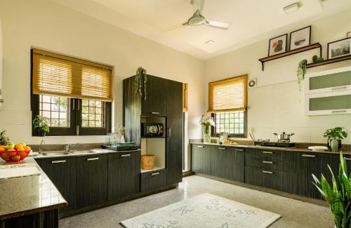 Safdarjung Enclave Apartment | TheCityAbode-3BHK- Caretaker South Delhi Safdarjung
