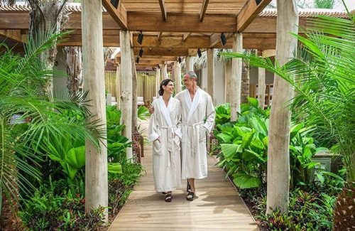 Villa Juarez House | THEME PARK PASS: PREFERRED CLUB LEVEL Grand Luxxe 3 Br Spa PLATINUM STATUS