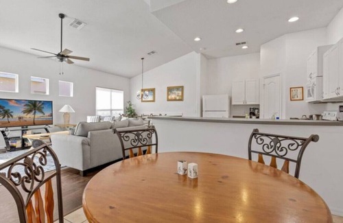 Tuscan Hills Apartment | Themed 4 bed house, private pool Close to Disney