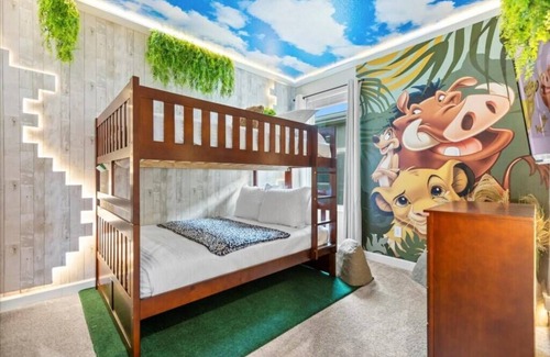 Four Corners Hotel | Themed and modern single family at Champions Gate