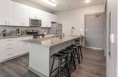 University District Apartment | TheNine 4BD 2 - Four Bedroom Apartment, Sleeps 8