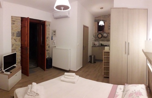 Livadi House | Theodora's Guest House - Tyros, East Peloponnese (Τυρός)