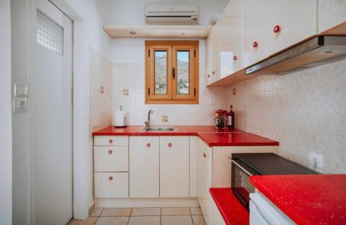Livadi Apartment | Theros