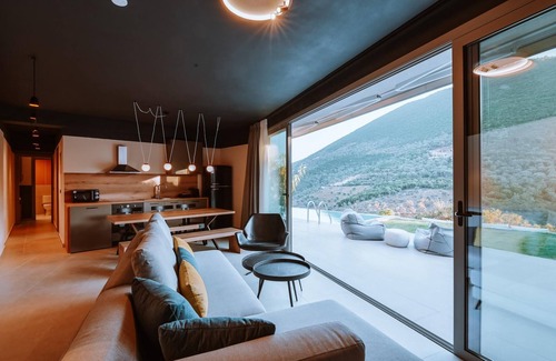 Evgiros Villa | Theros Villa II with Private Pool