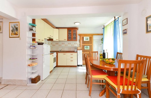 Krusevo Apartment | These beautiful and comfortable apartments are located near the sea.
