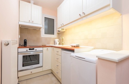Thissio Apartment | Thessalonikis 27-29
