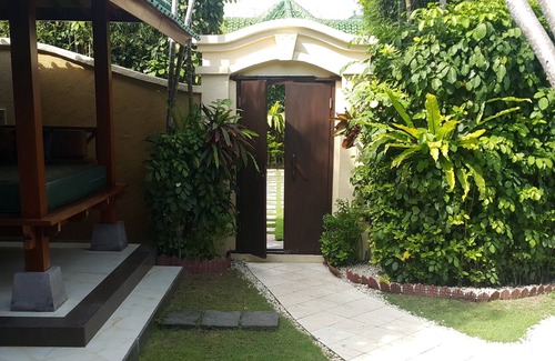 Sanur Villa | Thinking about Bali. We own the two best 2-BR villas in Emerald Villas Complex.