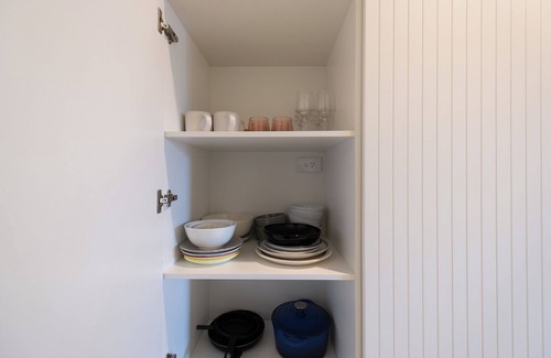 Caulfield East Apartment | This apartment is a 2 bedroom(s), 1 bathrooms, located in Caulfield North, VIC.