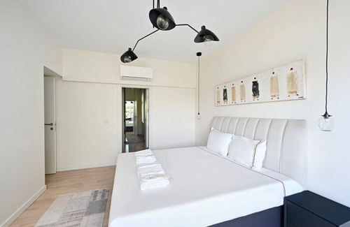 Etiler Apartment | This apartment is a 3 bedroom(s), 2 bathrooms, located in Beşiktaş, İstanbul.