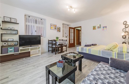 Sikici Apartment | This apartment is located on the ground floor of a family house near Pula.