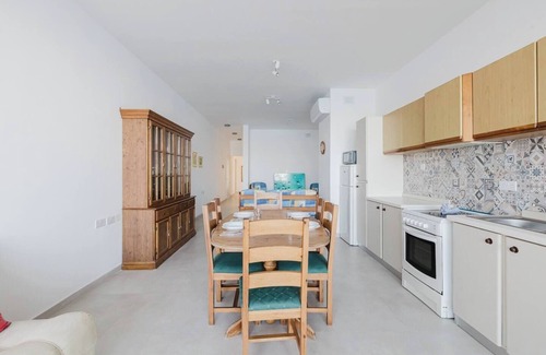 Għadira Apartment | This apartment is a 2 bedroom(s), 1 bathrooms, located in Il-Mellieħa, null.