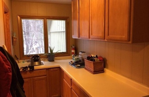 St Germain Cottage | This beautiful unit is the former Estrold Resort Manager’s home.