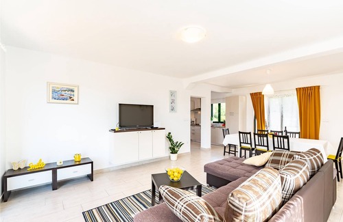 Kneza House | This beautiful vacation home with pool is located in a quiet location in the village of Kne.