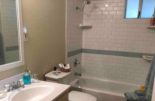 North Auburn House | This bungalow is a 1 bedroom(s), 1 bathrooms, located in Auburn, CA.