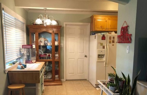 North Auburn House | This bungalow is a 1 bedroom(s), 1 bathrooms, located in Auburn, CA.