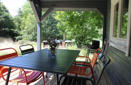 Jumilhac-le-Grand Ski Chalet | This chalet with swimming pool is located in the north of the Dordogne in a quie
