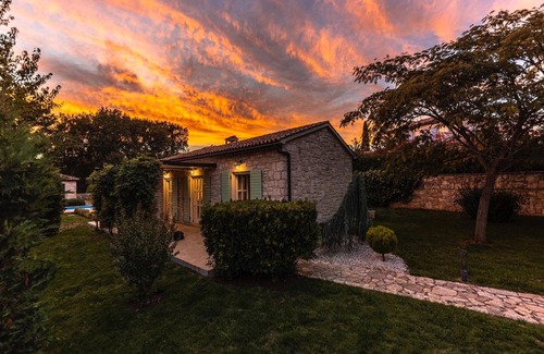 Kringa House | This charming stone villa is perfect for your peaceful vacation and retreat from everyday life.