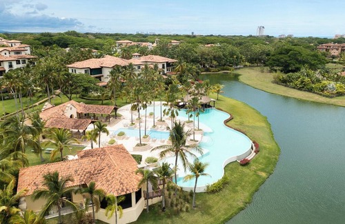 El Chiru Condo | This condominium is a 4 bedroom(s), 5 bathrooms, located in Buenaventura, Cocle.