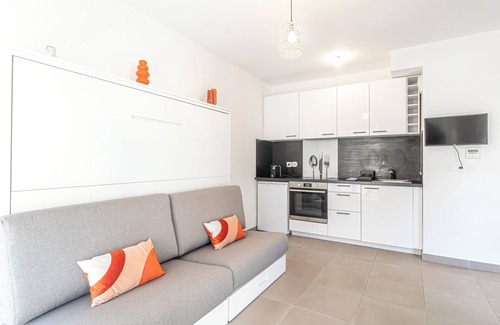 French Riviera Condo | This condominium is a 1 bedroom(s), 1 bathrooms, located in Beausoleil (06240), AL.