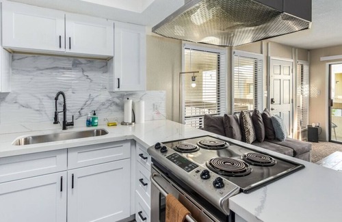 Security Acres Condo | This condominium is a 1 bedroom(s), 1 bathrooms, located in Scottsdale, AZ.