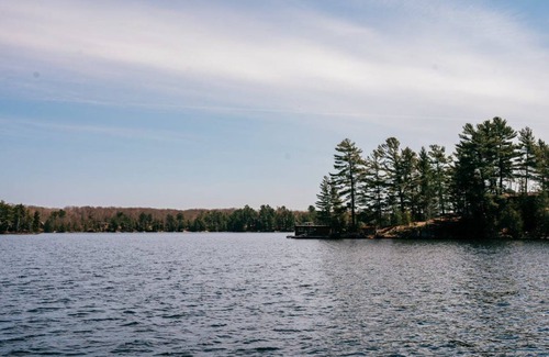 Seguin Cabin | This cottage is a 3 bedroom(s), 1 bathrooms, located in Parry Sound, , ON.