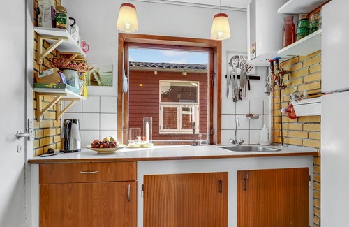 Skastrup Strand House | This cottage is located on Skåstrup beach and has signs of use, which at the same time give the hous