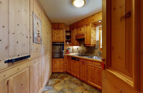 Surlej Apartment | This exclusive duplex apartment right at the slope next to the forest offers app