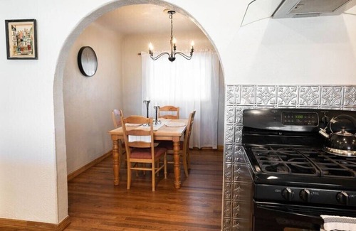 Lakeside House | This house is a 2 bedroom(s), 2 bathrooms, located in El Paso, TX.