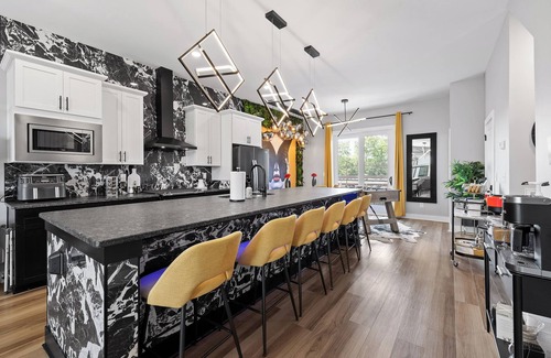 Chattanooga House | This house is a 3 bedroom(s), 3.5 bathrooms, located in Chattanooga, TN.