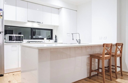 Maidstone House | This house is a 3 bedroom(s), 2 bathrooms, located in Maidstone, VIC.