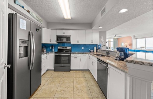 North Myrtle Beach Condo | This is a fantastic corner condo unit in Laguna Keyes facing the ocean | Laguna Keyes - 911