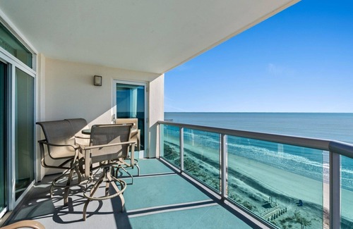 North Myrtle Beach Condo | This is a fantastic corner condo unit in Laguna Keyes facing the ocean | Laguna Keyes - 911