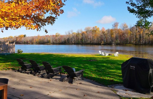 Charlevoix House | This is the perfect home to enjoy a quiet, lakeside getaway in Charlevoix.