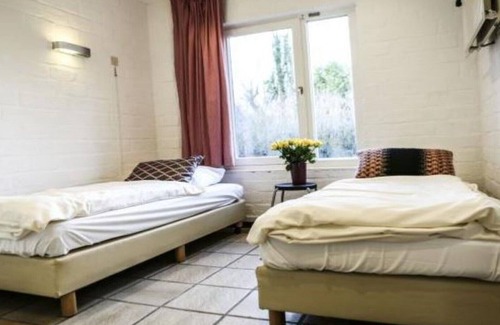 Landsrade House | This luxurious 25-person group accommodation
