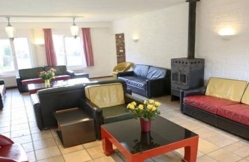 Landsrade House | This luxurious 25-person group accommodation