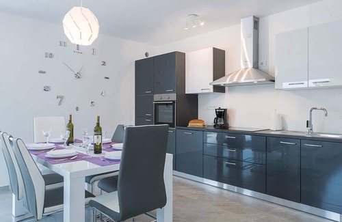 Hreljici House | This modern and beautiful holiday home is located in the small village of Krnica, near Barban.