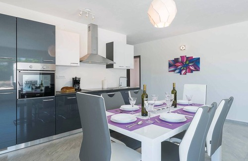 Hreljici House | This modern and beautiful holiday home is located in the small village of Krnica, near Barban.