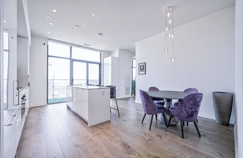 St. Lawrence Apartment | This penthouse is a 2 bedroom(s), 2 bathrooms, located in Toronto, Ontario.