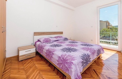 Bilice Apartment | This simply and functionally furnished apartment is located in the small village of Bilice and is on