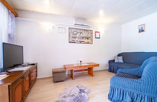 Vela Luka House | This small cottage right by the sea, with a fabulous view of the bay and nearby islands, is an ideal