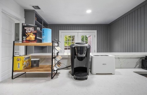 University Hills and Windsor Park House | This townhouse is a 3 bedroom(s), 2.5 bathrooms, located in Austin, TX.