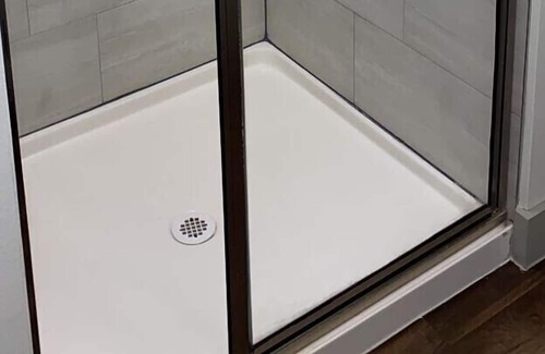 Addison Apartment | This unigue place has style and access like non other.